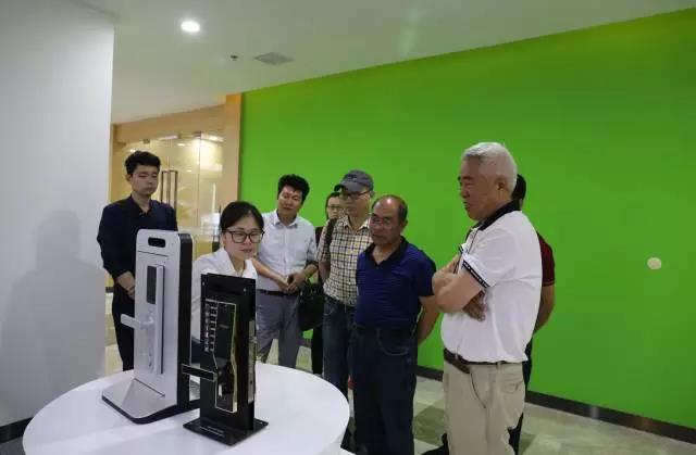 地產大佬組團來訪WULIAN智能家居，聚焦房地產轉型升級5.jpg