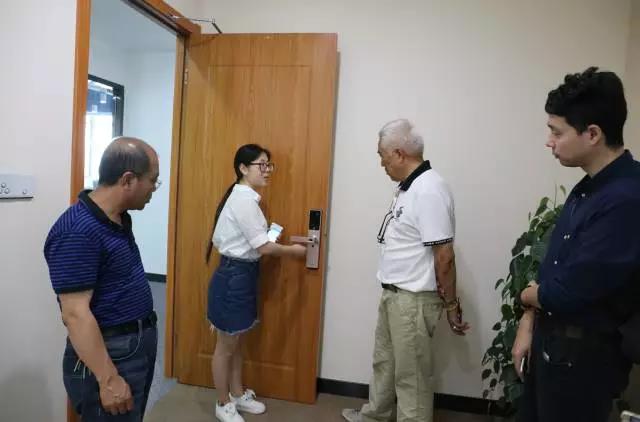 地產大佬組團來訪WULIAN智能家居，聚焦房地產轉型升級6.jpg